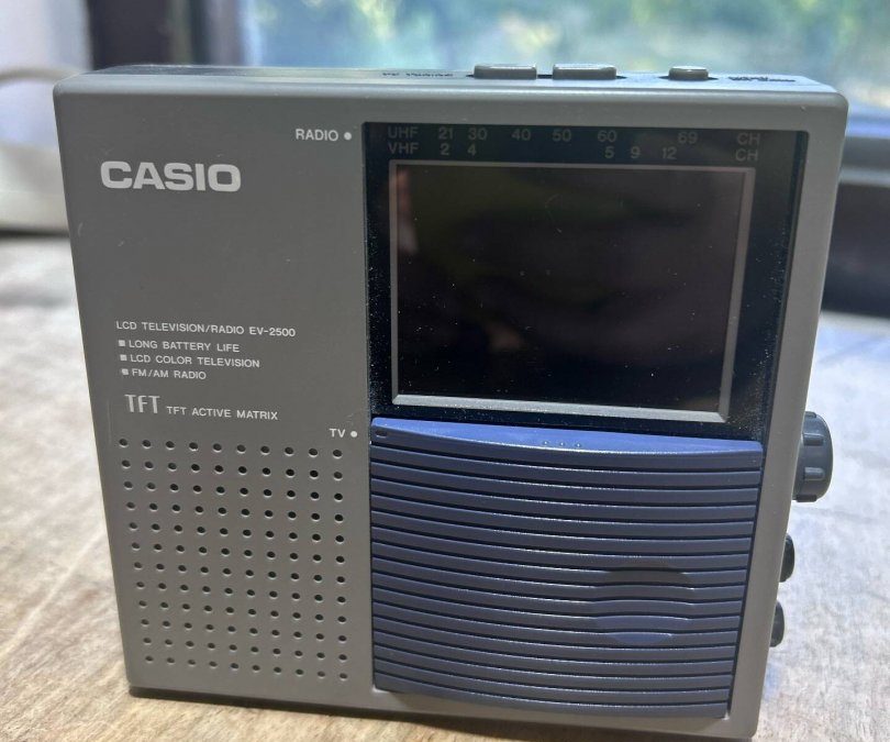 1995 Casio LCD Television-Radio EV-2500C